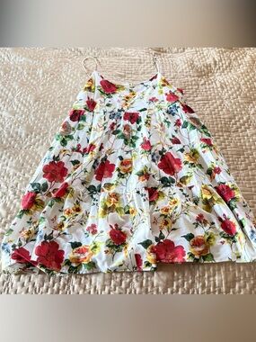 Alice + Olivia White Dress with Red and Yellow Floral Accents Size 4